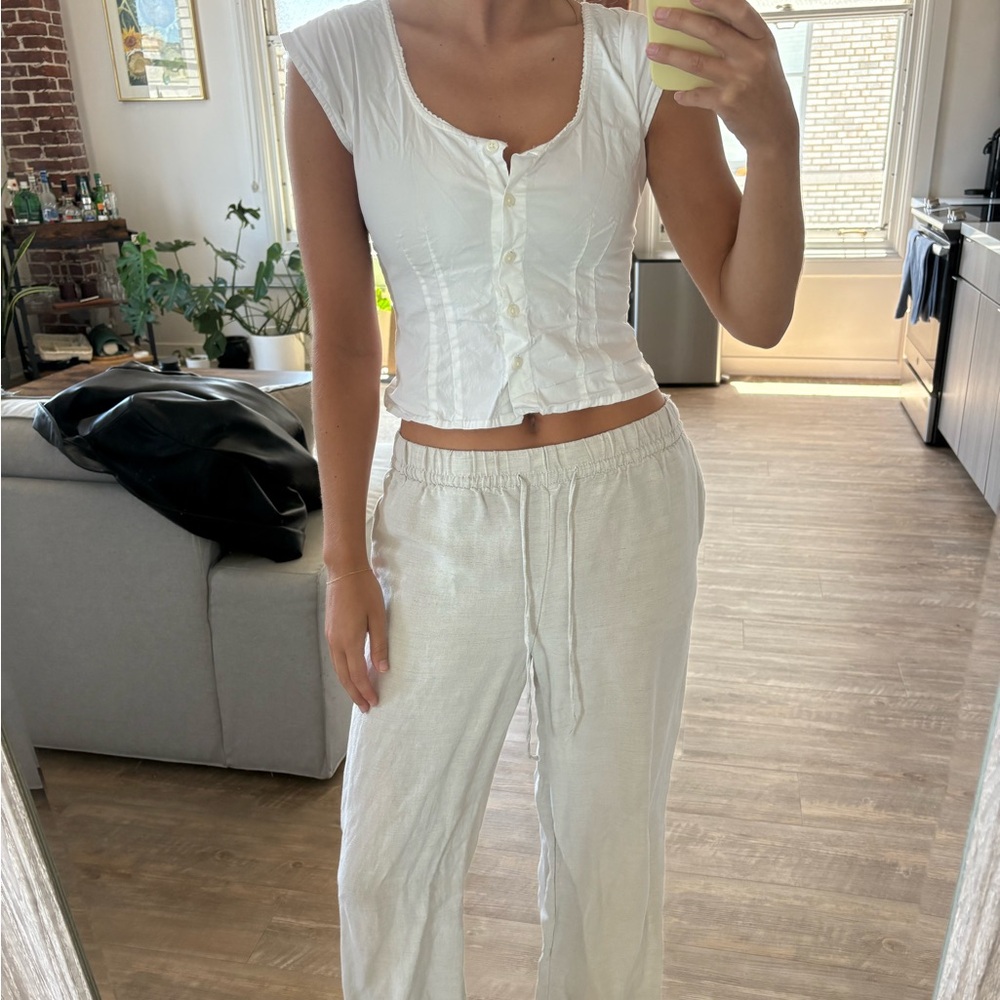 Brandy Melville White Scoop Neck Top